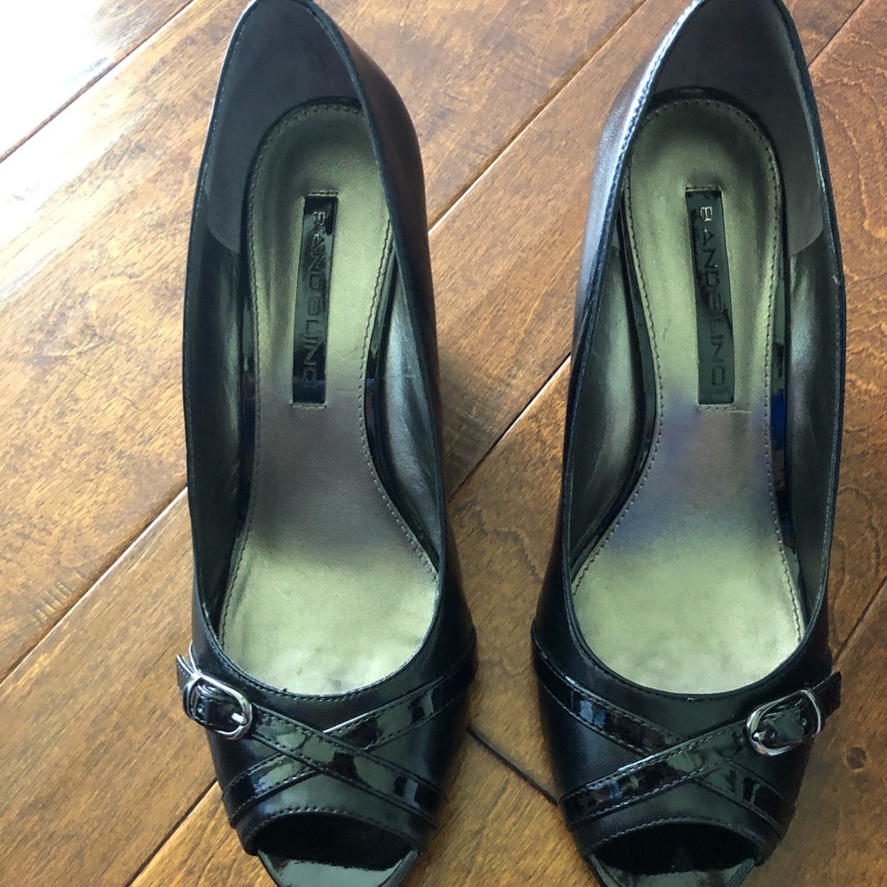 Black peep toe wedges